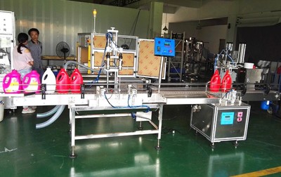 祥搏小型食品日化灌装锁盖线 一站式解决方案助力企业高效生产